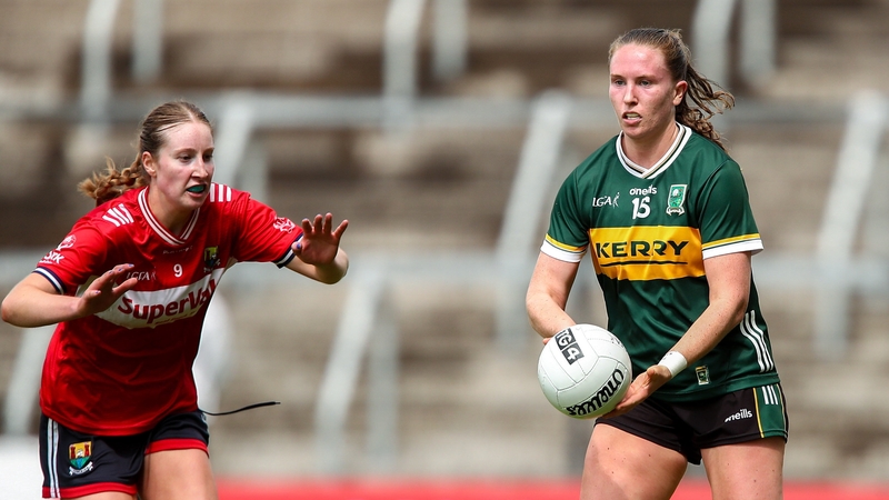 Kerry's Siofra O'Shea (R) in action action against Aoife Healy of Cork