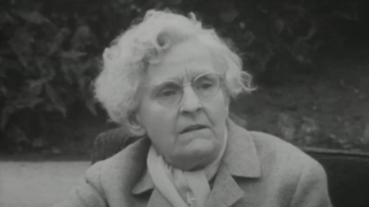  Sylvia Beach on meeting James Joyce