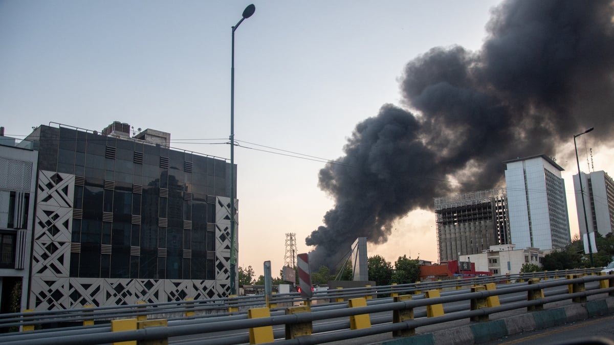 "I like to make a final decision one minute before it's due" - Donald Trump 