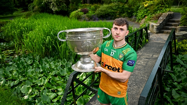 17 June 2025; Donegal footballer Shane O'Donnell poses for a portrait with the Sam Maguire Cup at the national launch of the GAA Football All-Ireland Senior Championship Series at the National Botanic Gardens in Dublin. Photo by Sam Barnes/Sportsfile