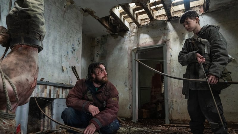 Aaron Taylor-Johnson and Alfie Williams in 28 Years Later