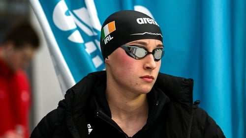 Ellie McCartney took gold in the women's 200m individual medley