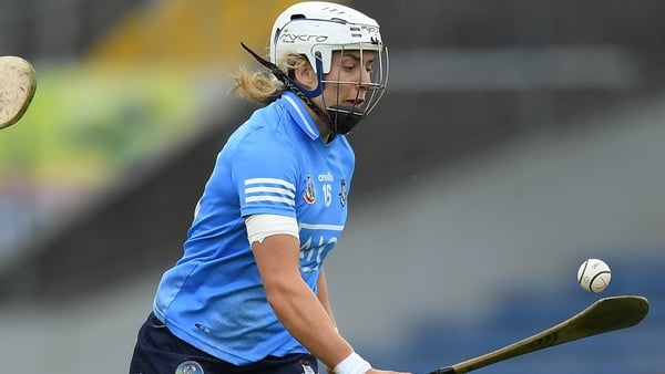 Aisling Maher of Dublin in action against Laura Murphy of Kilkenny