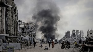Hopes of a new ceasefire between Israel and Hamas show image