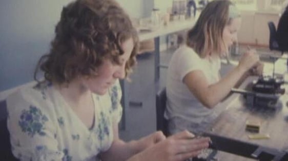 Inishomore Jewellery Workers (1975)