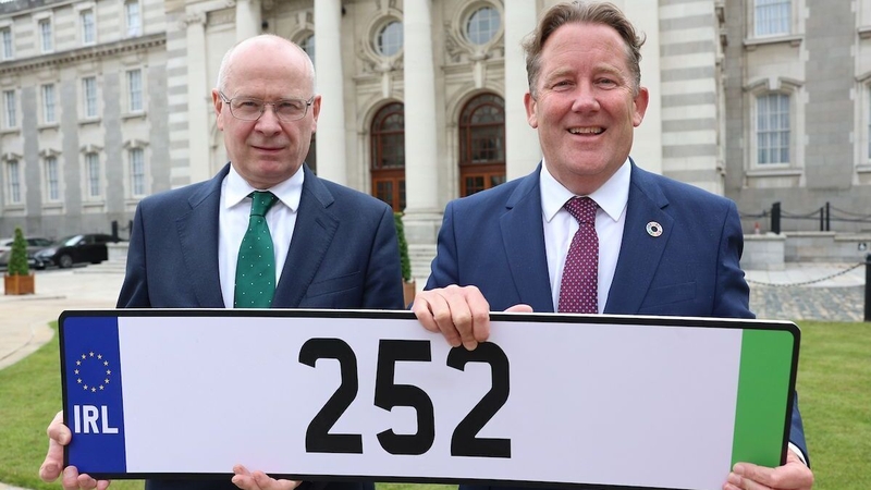 Minister for Transport Darragh O'Brien, with Brian Cooke, Director General of SIMI, at the recent launch of the 252 new green registration plate