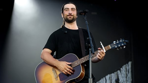 GLASTONBURY, ENGLAND - JUNE 29: Noah Kahan performs onstage during day five of the Glastonbury Festival 2025 at Worthy Farm, Pilton on June 29, 2025 in Glastonbury, England. Established by Michael Eavis in 1970, Glastonbury has grown into the UK's largest