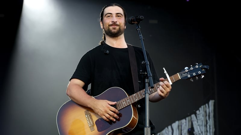 Noah Kahan praises the Irish crowd at Marlay Park: "You guys are making me emotional."