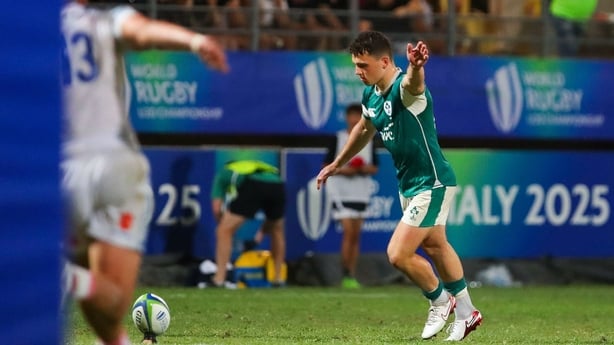 Ireland out-half Sam Wisniewski fails with the final act of the game to land a match-levelling conversion