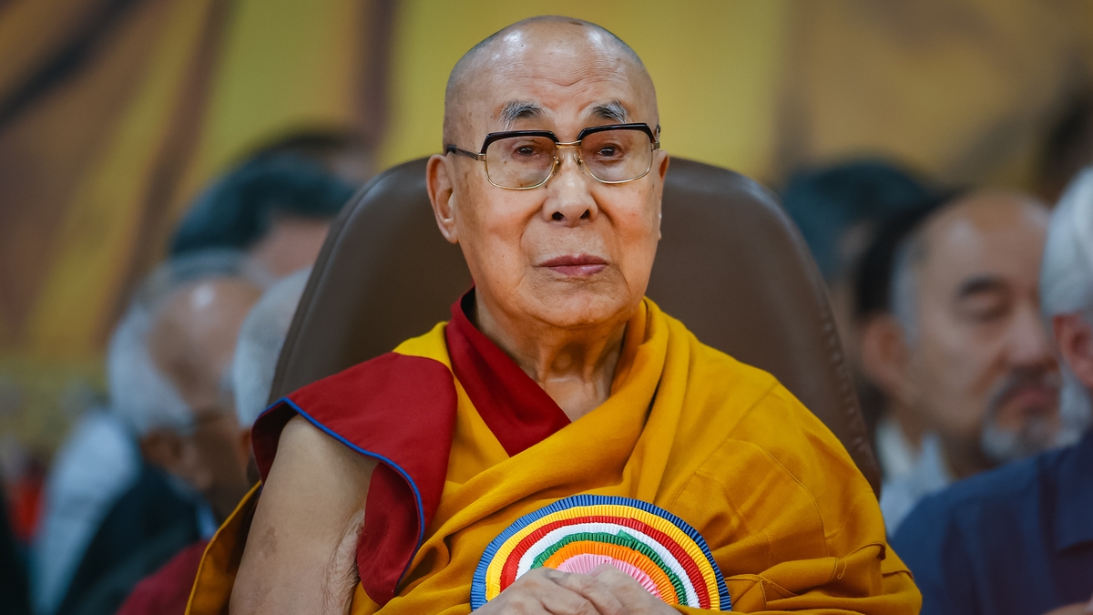 “Interpret dreams, look in lakes” - how to find the next Dalai Lama