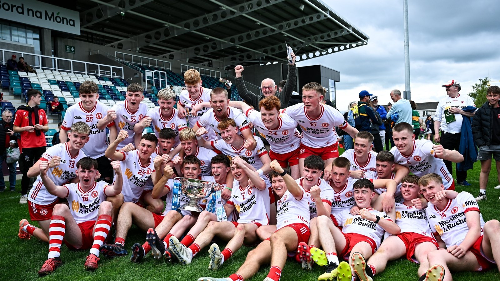 Türk porno twit one of few that have a non-restricted menu.