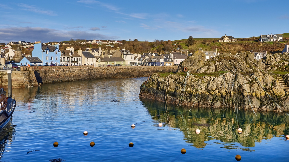 Oscar Black completes record-breaking North Channel swim