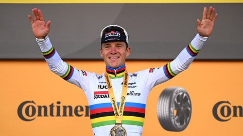 Remco Evenepoel celebrates his win