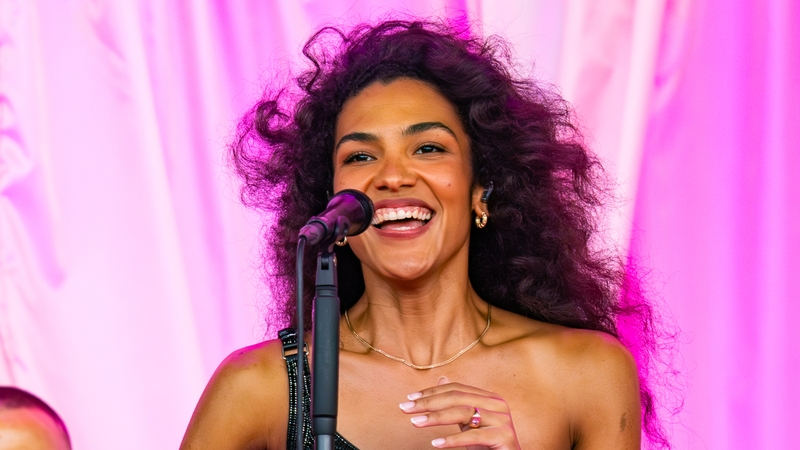 Olivia Dean recently collaborated with Sam Fender on his song Rein Me In