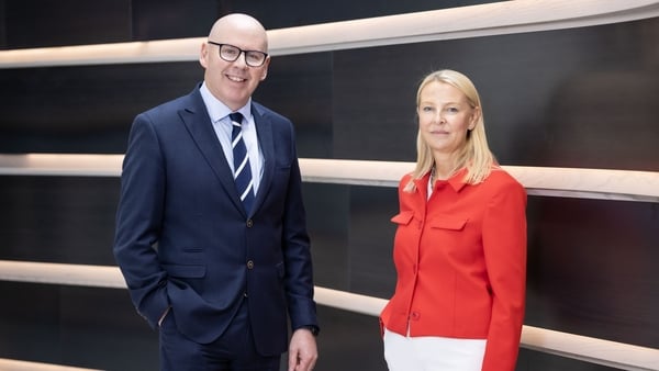 AIB’s Chief Technology Officer Graham Fagan and Catherine Doyle, General Manager, Microsoft Ireland posing at the launch of an AI initiative