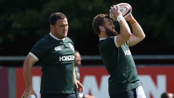 DUBLIN, IRELAND - JUNE 16: Luke Cowan-Dickie throws the ball ahead of Jamie George during a training session as part of the British & Irish Lions media access at UCD Bowl on June 16, 2025 in Dublin, Ireland. (Photo by David Rogers/Getty Images)