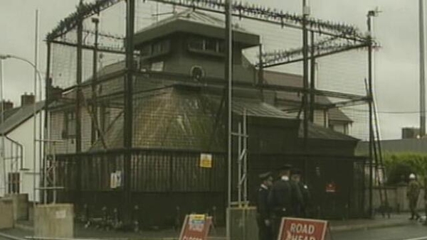 British Army dismantle tower in Crossmaglen (2000)