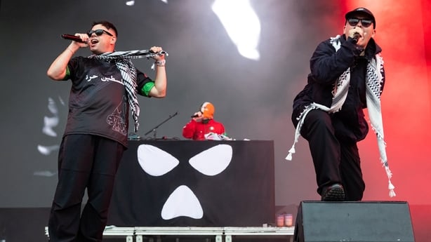 Kneecap performing