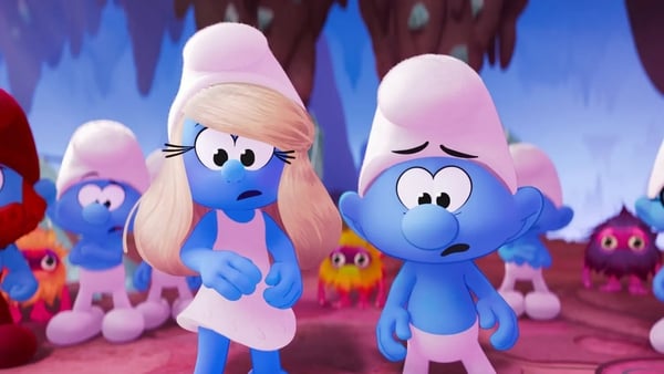 a group of blue smurfs