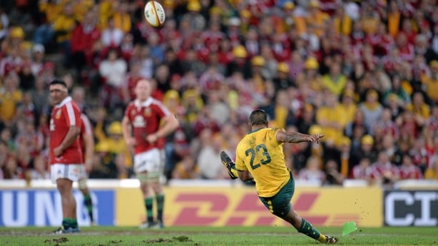22 June 2013; Kurtley Beale, Australia, slips while kicking a late penalty which fell wide of the posts. British & Irish Lions Tour 2013, 1st Test, Australia v British & Irish Lions, Suncorp Stadium, Brisbane, Queensland, Australia. Picture credit: Stephen McCarthy / SPORTSFILE