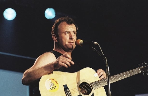 Christy Moore on stage (1984)