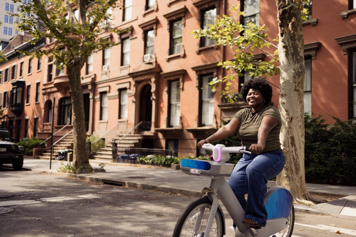 How to build your confidence on the bike... we dip our toe into the world of cycling