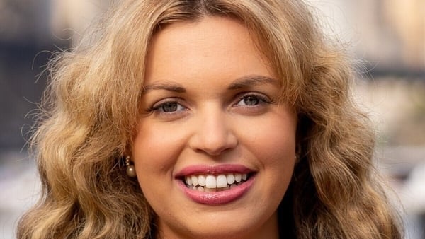Sydney Rose – Laura Foley