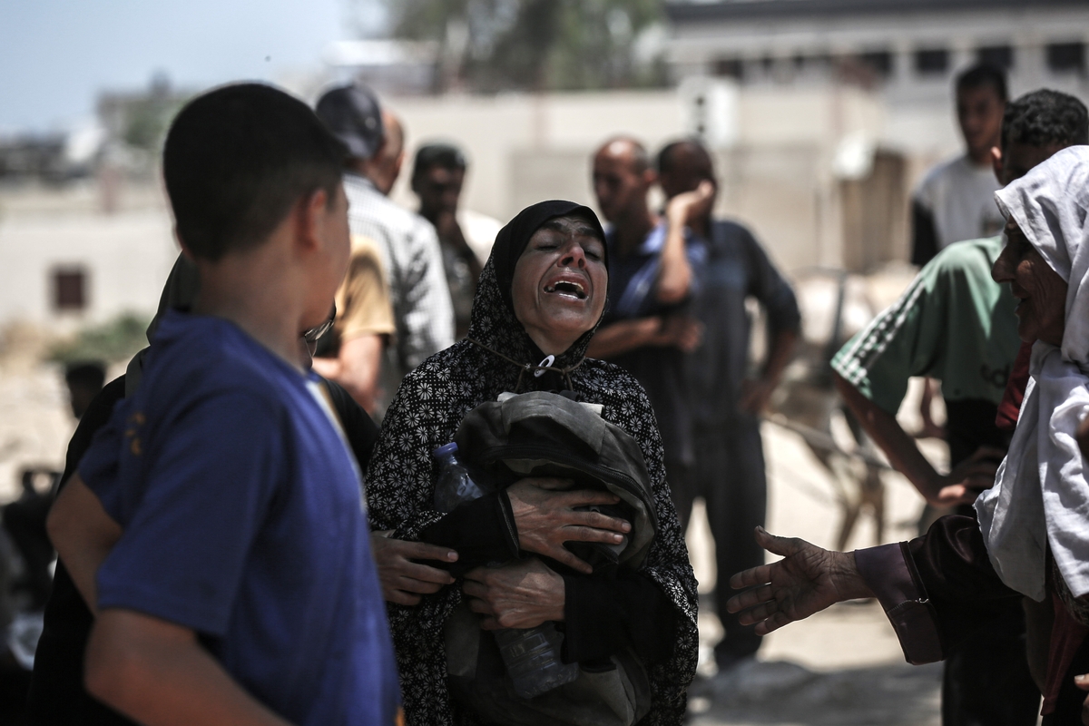 Western nations criticize slow delivery of aid to Gaza