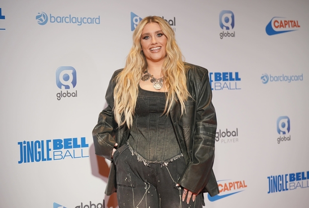 Singer Ella Henderson posing on the red carpet