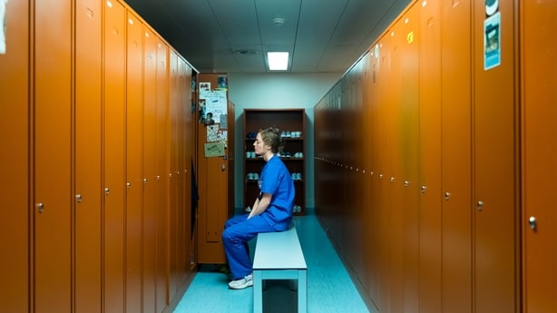 Leonie Benesch as Floria in Late Shift