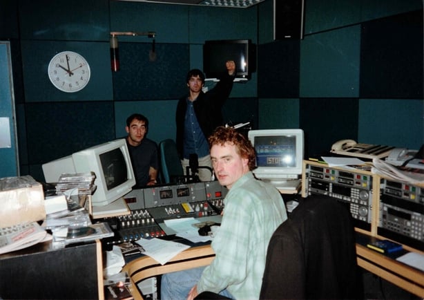2fm DJ Dave Fanning pictured with Bonehead and Noel Gallagher of Oasis in 1994