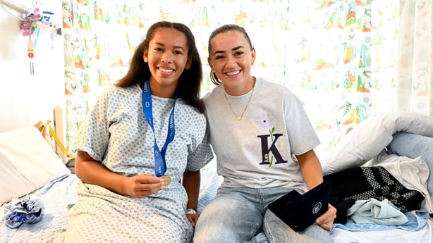 Children's Health Foundation (CHF) thanks Arsenal Player Katie McCabe for bringing smiles and Inspiration to Young Patients at Children's Health Ireland Crumlin. Republic of Ireland captain and Arsenal star Katie McCabe made a heartwarming visit to Children's Health Ireland (CHI) at Crumlin, meeting