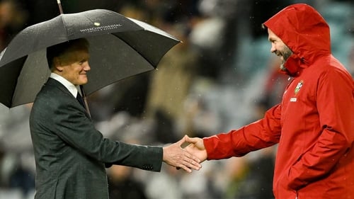 Joe Schmidt (l) and Andy Farrell (r) shake hands before Saturday's game in Sydney