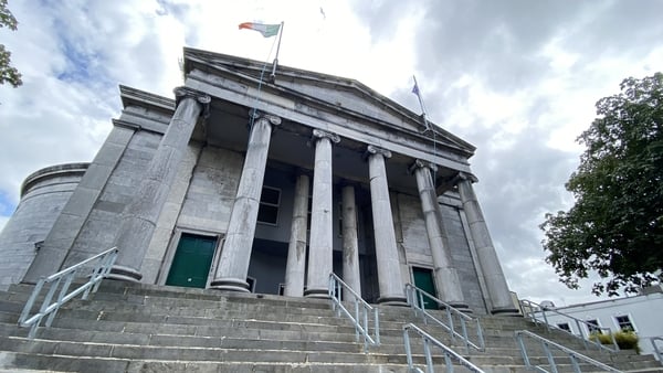 Front view of Tralee courthouse