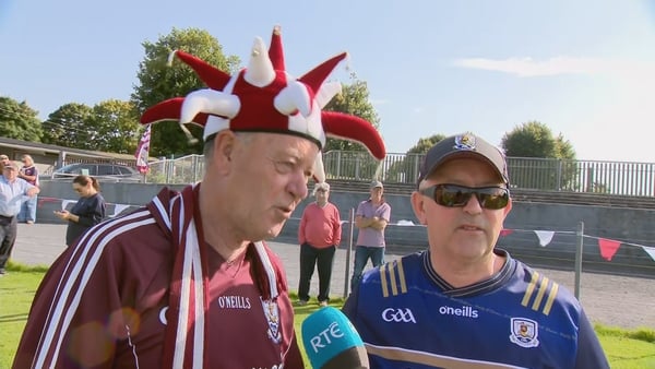 Two Galway fans at a camogie reception in Ballinasloe