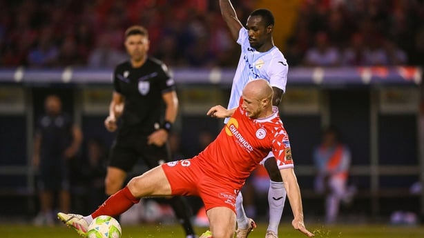 Kerr McInroy challenges Merveil Ndockyt of Rijeka