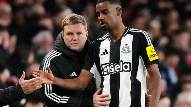 Eddie Howe (left)and Alexander Isak