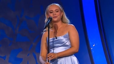 Dublin Rose Edel Cronin had the crowd clapping along to  Fleetwood Mac's Dreams