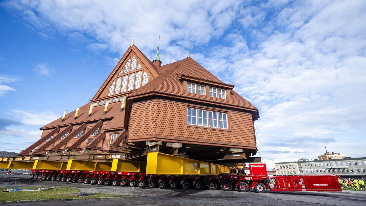 Entire Swedish Church gets rolling on a 2 day relocation