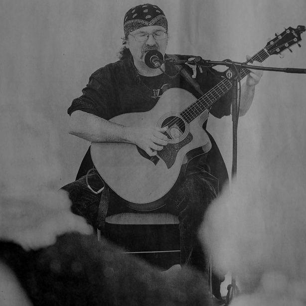 Picture of Irish singer Trevor Hansbury 