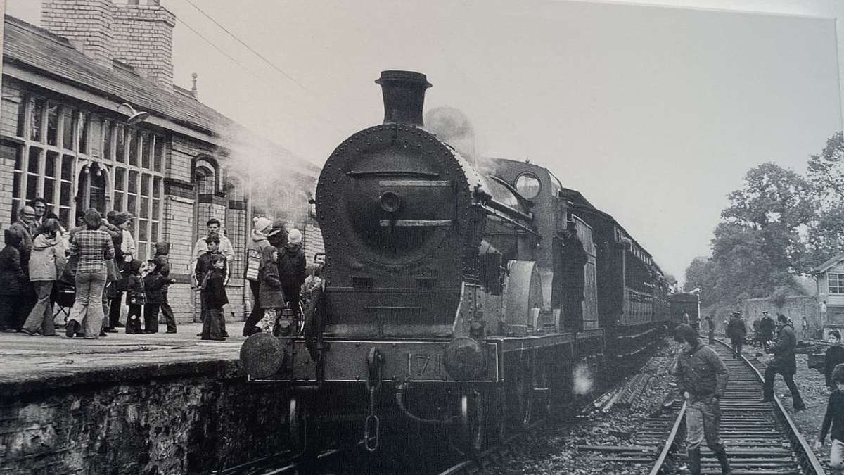 A train to Navan: 175 years