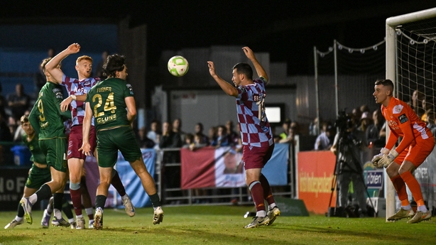 22 August 2025; Luke Turner of St Patrick's Athletic heads his side's first goal during the SSE Airtricity Men's Premier Division match between Drogheda United and St Patrick's Athletic at Sullivan & Lambe Park in Drogheda, Louth. Photo by Ramsey Cardy/Sportsfile