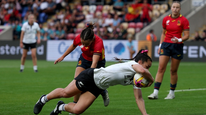 Theresa Setefano touching down for New Zealand