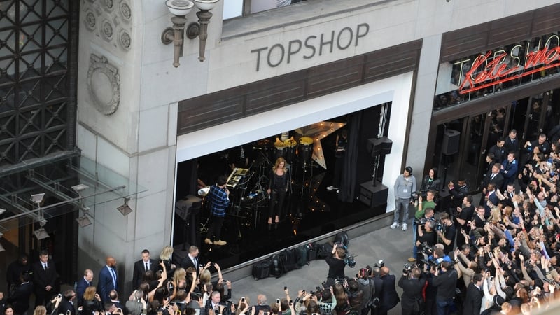 Crowds outside Topshop London as Kate Moss attends the launch of her collection in 2014. Photo: David M. Benett/Getty Images for TopShop