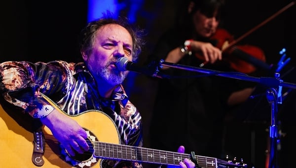 landscape hot of UK singer Paul Roland