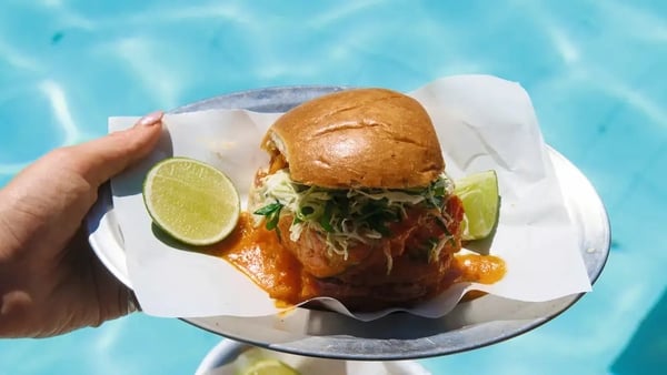 Moqueca fish burger