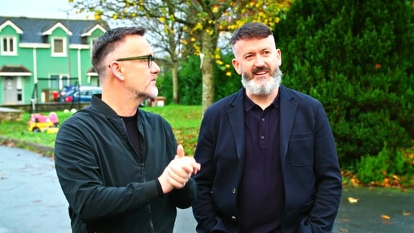 Presenter Brendan Courtney and sports star Dónal Óg Cusack in the TV series Keys To My Life