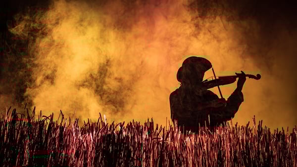Silhouette of Raphael Papo, The Fiddler in Fiddler on the Roof
