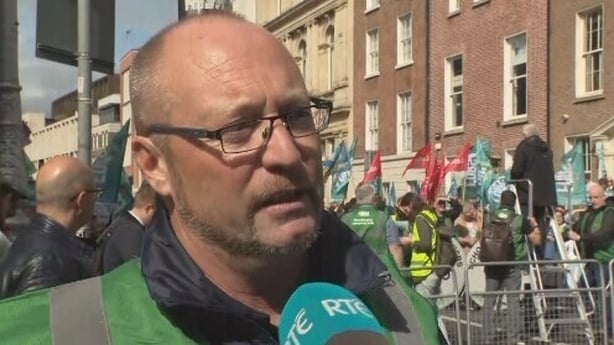 Dave O'Donoghue, a school caretaker on strike, said that a lot of jobs will go undone