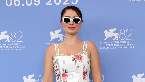VENICE, ITALY - AUGUST 28: Eve Hewson attends the "Jay Kelly" photocall during the 82nd Venice International Film Festival on August 28, 2025 in Venice, Italy. (Photo by Aldara Zarraoa/Getty Images)
